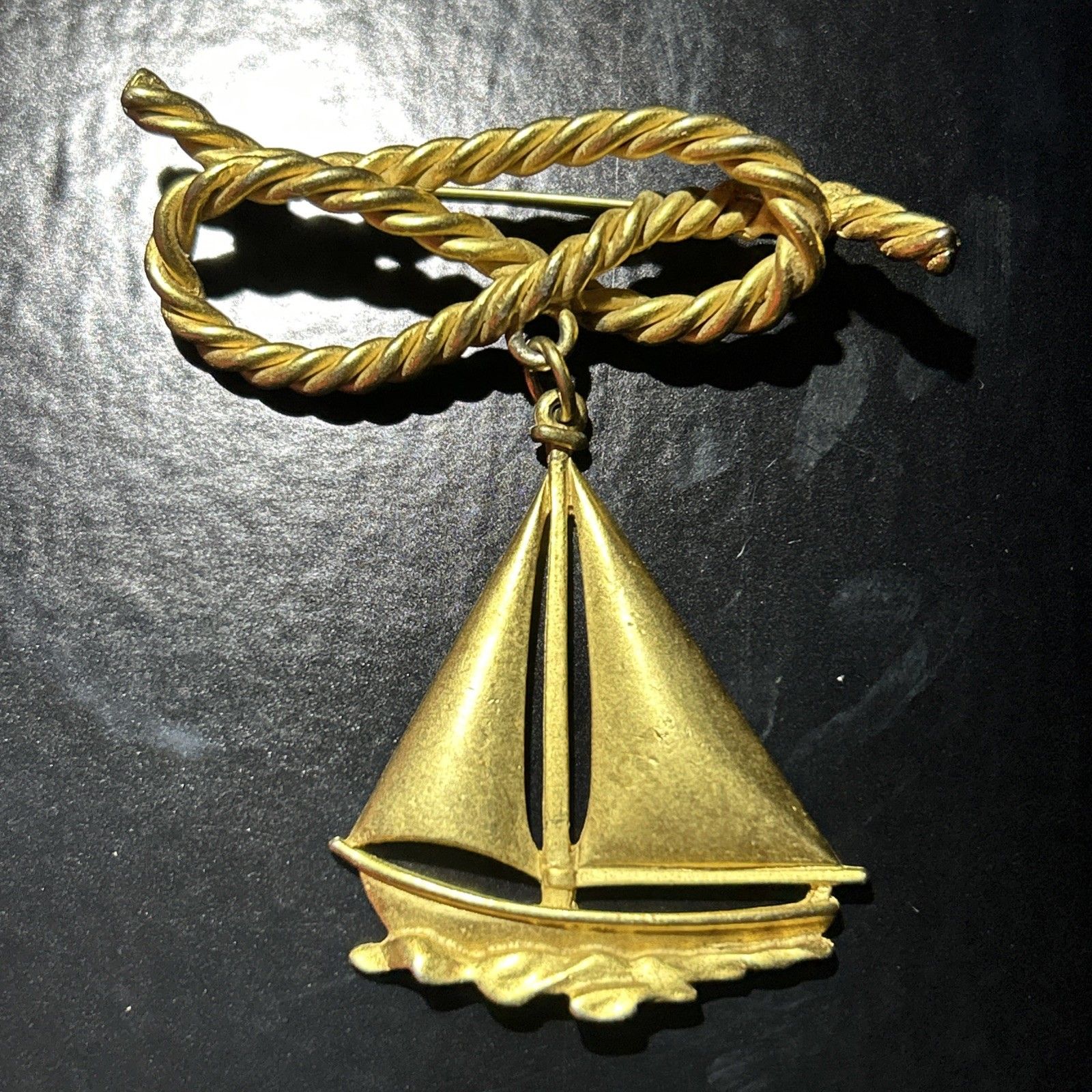 Vintage Signed Mjent 3” Gold Tone Rope Dangling Sail Boat Brooch/Pin